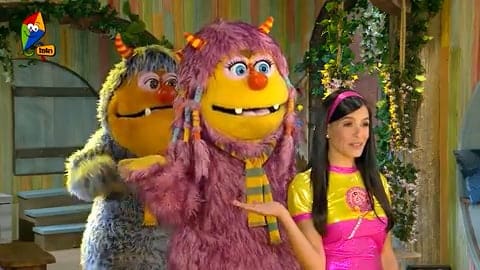 מיכל הקטנה והמפלצות זמן לזוז – שיר תיפסוני